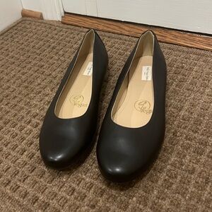 Will’s Vegan Black Women's Flats